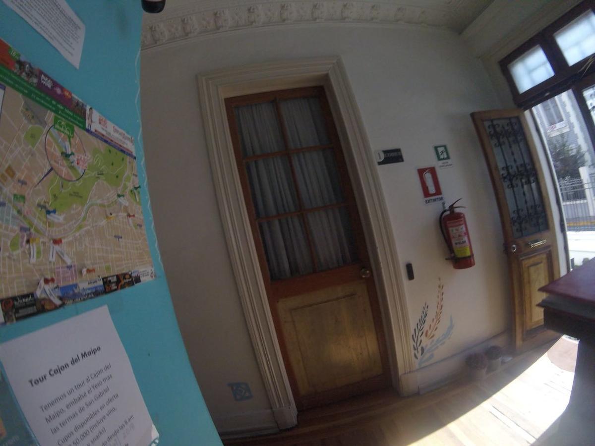 Casa Roble Hostal Boutique Сантьяго Екстер'єр фото